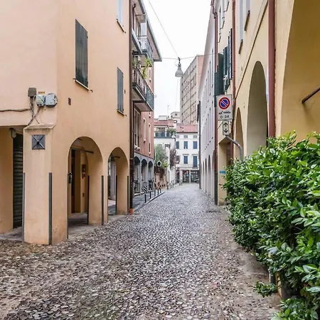 Appartamento A Due Passi Dal Teatro Verdi *